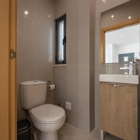 Silver Coast Villa-casa De Luxo Com Piscina E Vista Mar וילה