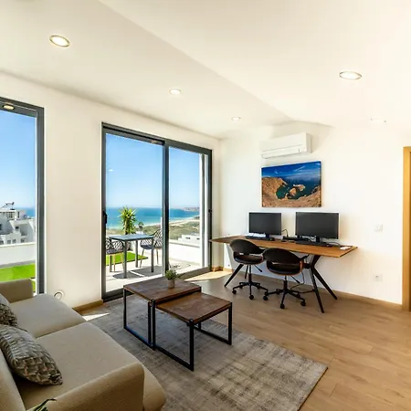 Silver Coast Villa-casa De Luxo Com Piscina E Vista Mar וילה לוריניה