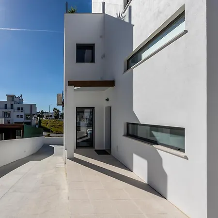 Silver Coast Villa *
