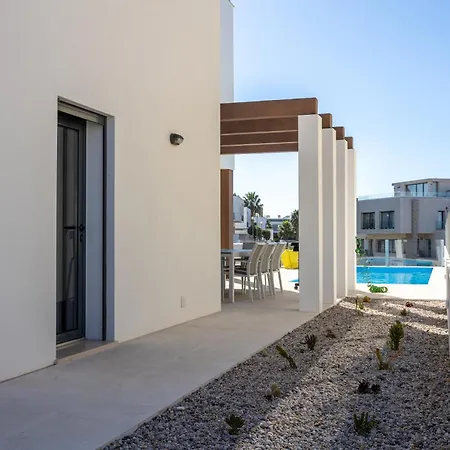 Silver Coast Villa *