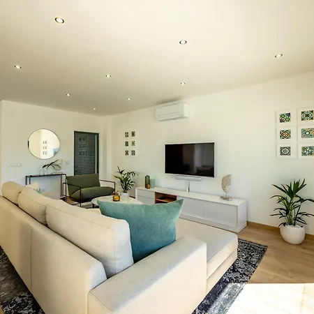 Silver Coast Villa-casa De Luxo Com Piscina E Vista Mar לוריניה