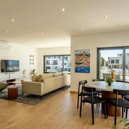 Silver Coast Villa-casa De Luxo Com Piscina E Vista Mar וילה לוריניה