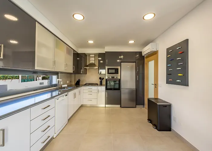 Silver Coast Villa-casa De Luxo Com Piscina E Vista Mar Villa *